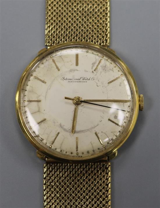 A gentlemans 18ct gold International Watch Co manual wind dress wrist watch,